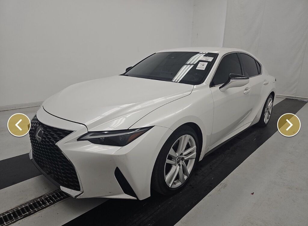 2021 Lexus IS