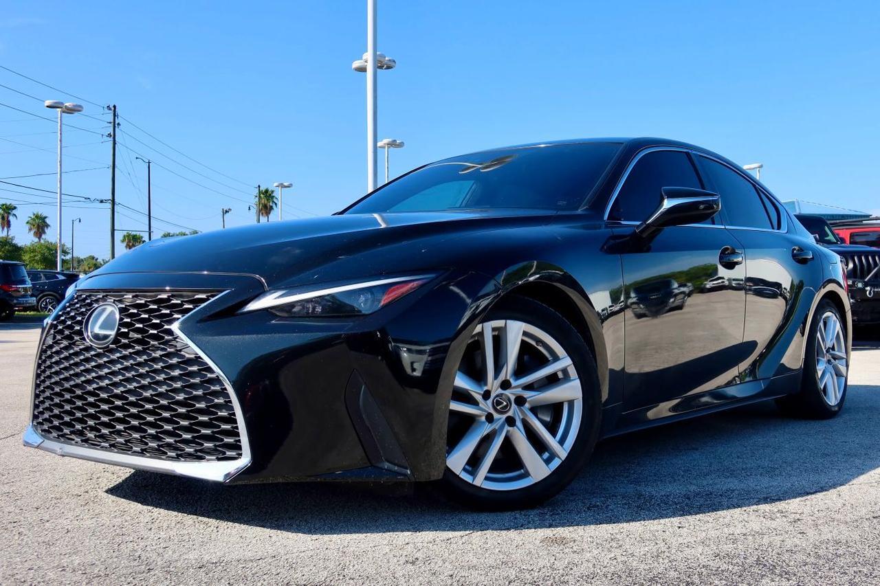 2021 Lexus IS 300 Sedan 4D