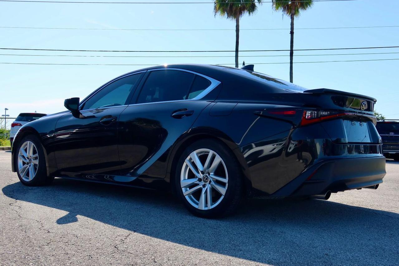 2021 Lexus IS 300 Sedan 4D
