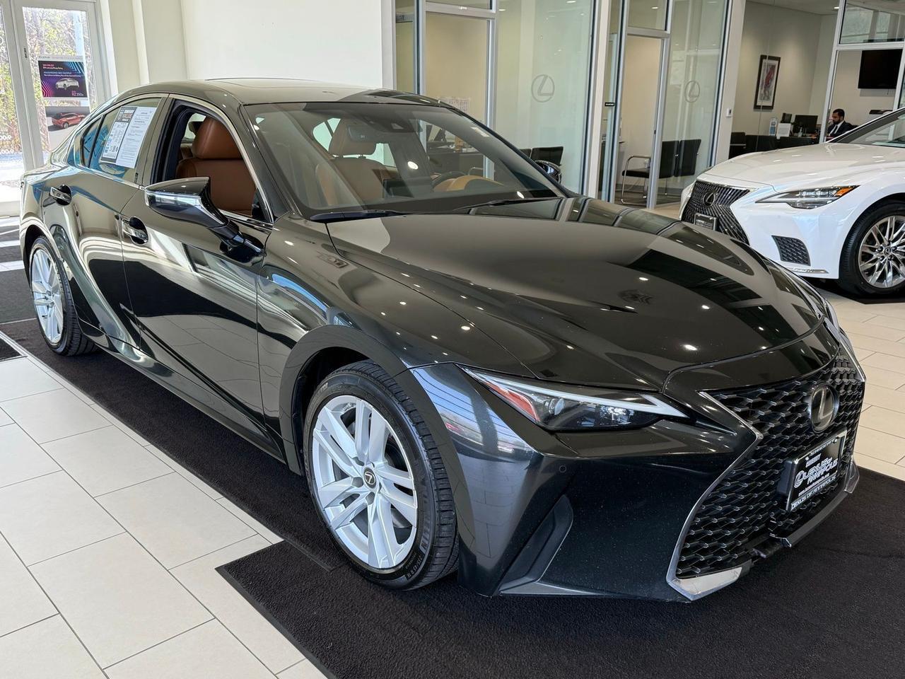 2021 Lexus IS