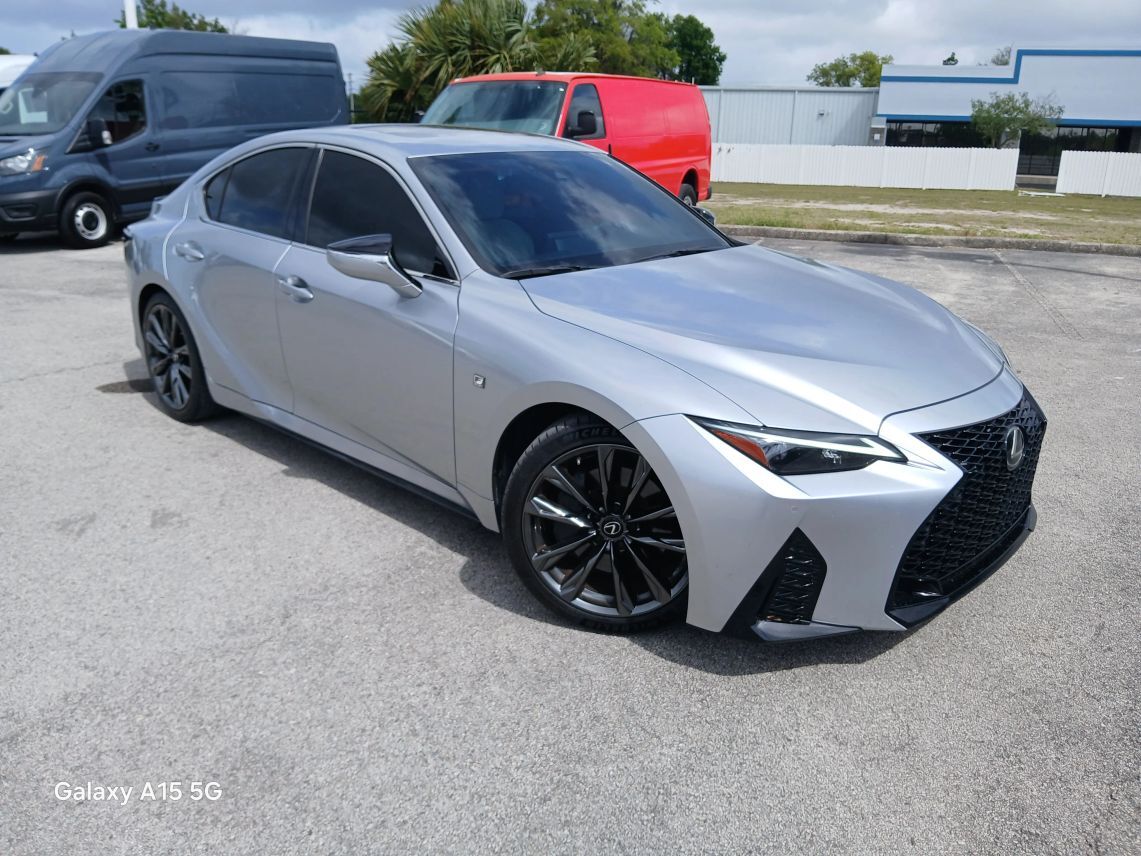 2021 Lexus IS