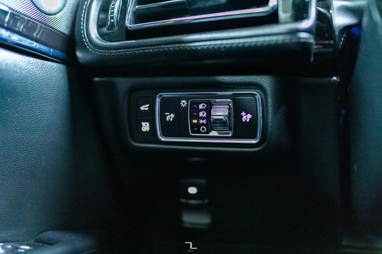 2021 Lincoln Nautilus AWD Reserve Leather Roof Nav BCam Red Deer AB