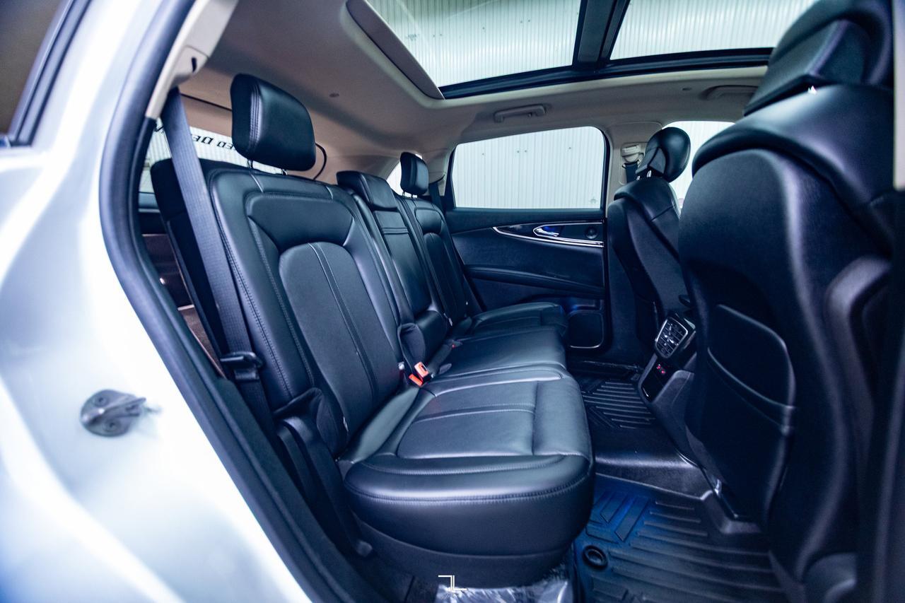 2021 Lincoln Nautilus AWD Reserve Leather Roof Nav BCam Red Deer AB