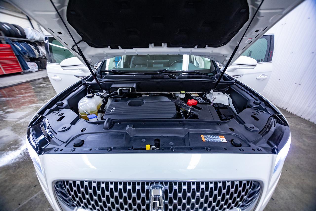 2021 Lincoln Nautilus AWD Reserve Leather Roof Nav BCam Red Deer AB