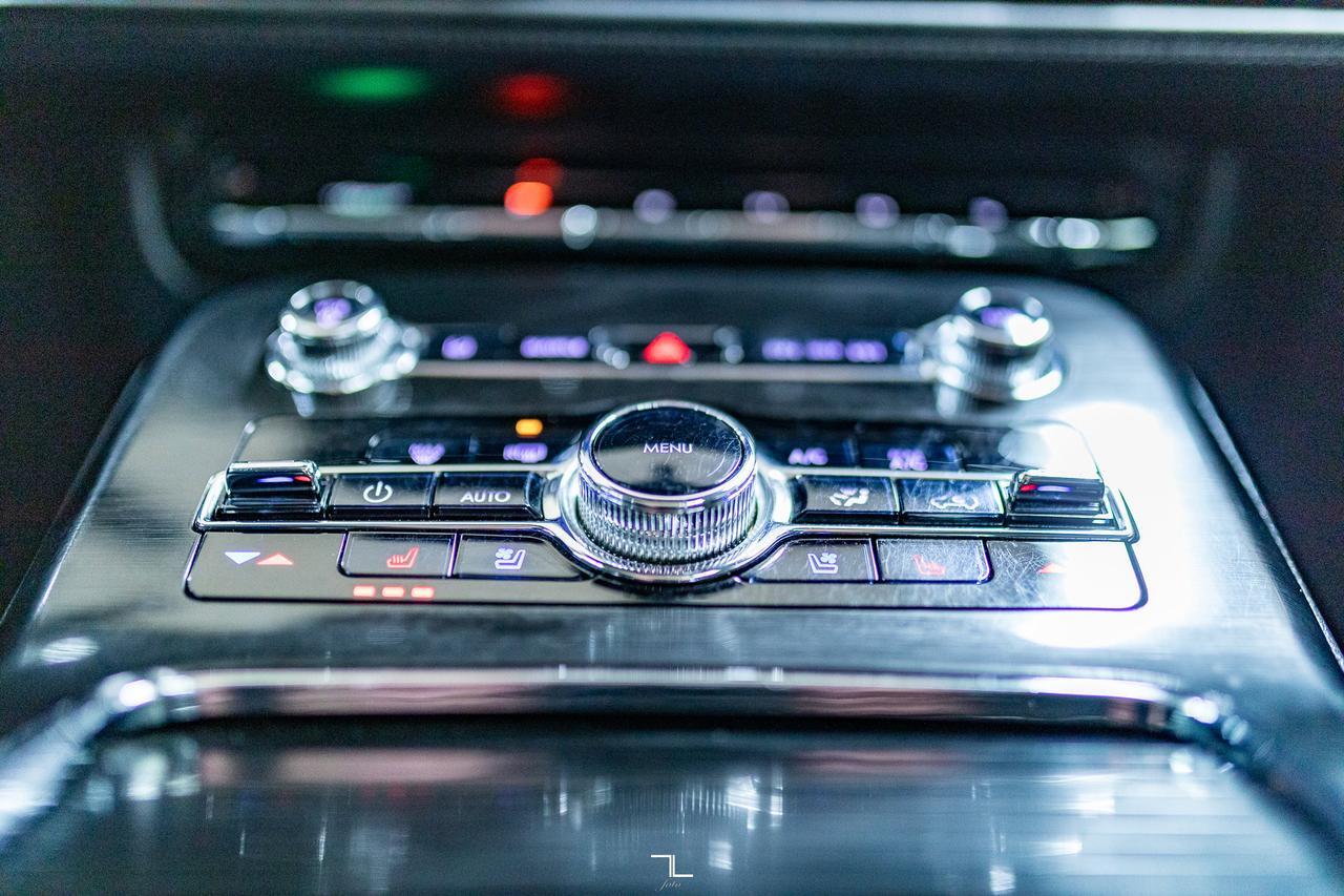 2021 Lincoln Nautilus AWD Reserve Leather Roof Nav BCam Red Deer AB