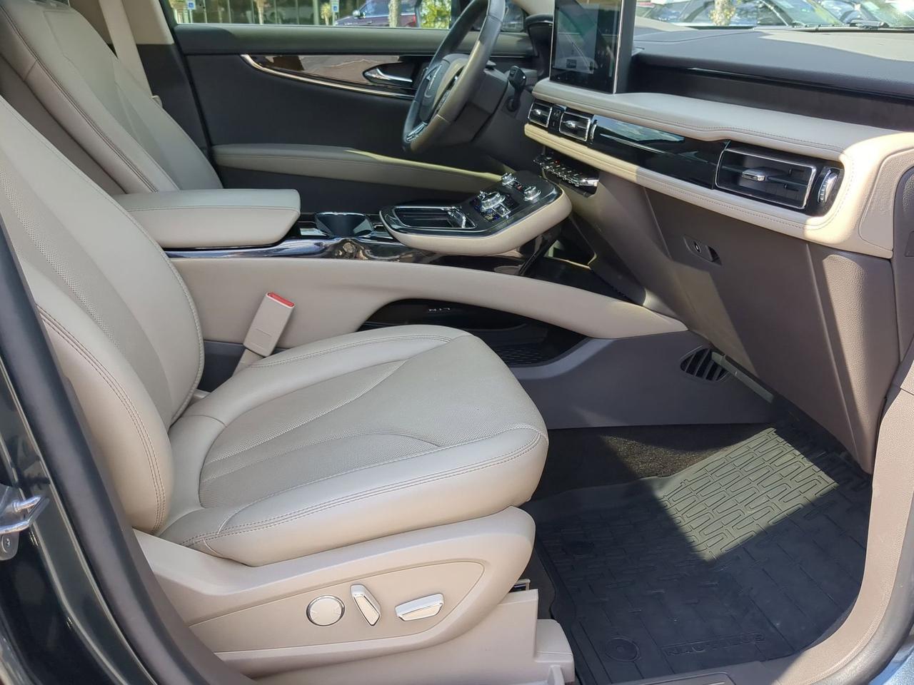 2021 Lincoln Nautilus Reserve