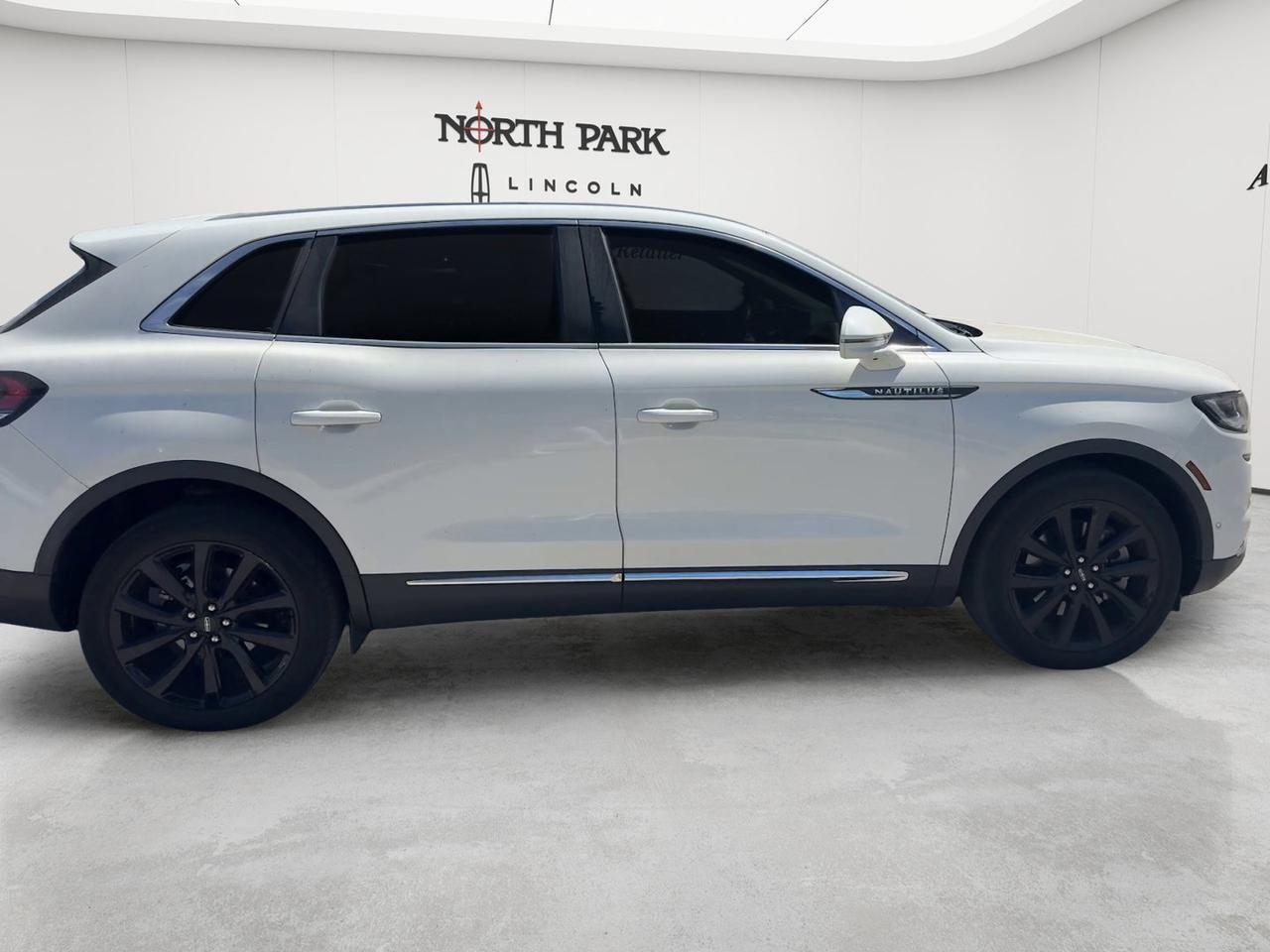 2021 Lincoln Nautilus Reserve