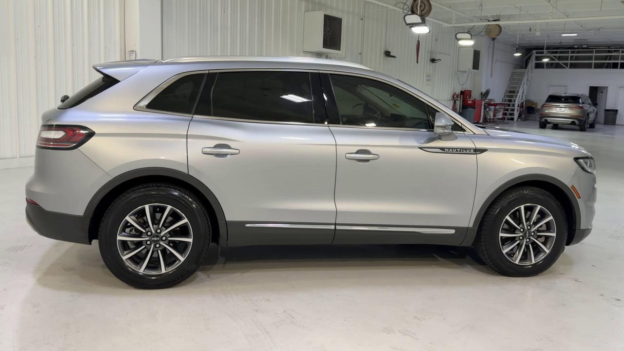 2021 Lincoln Nautilus Standard