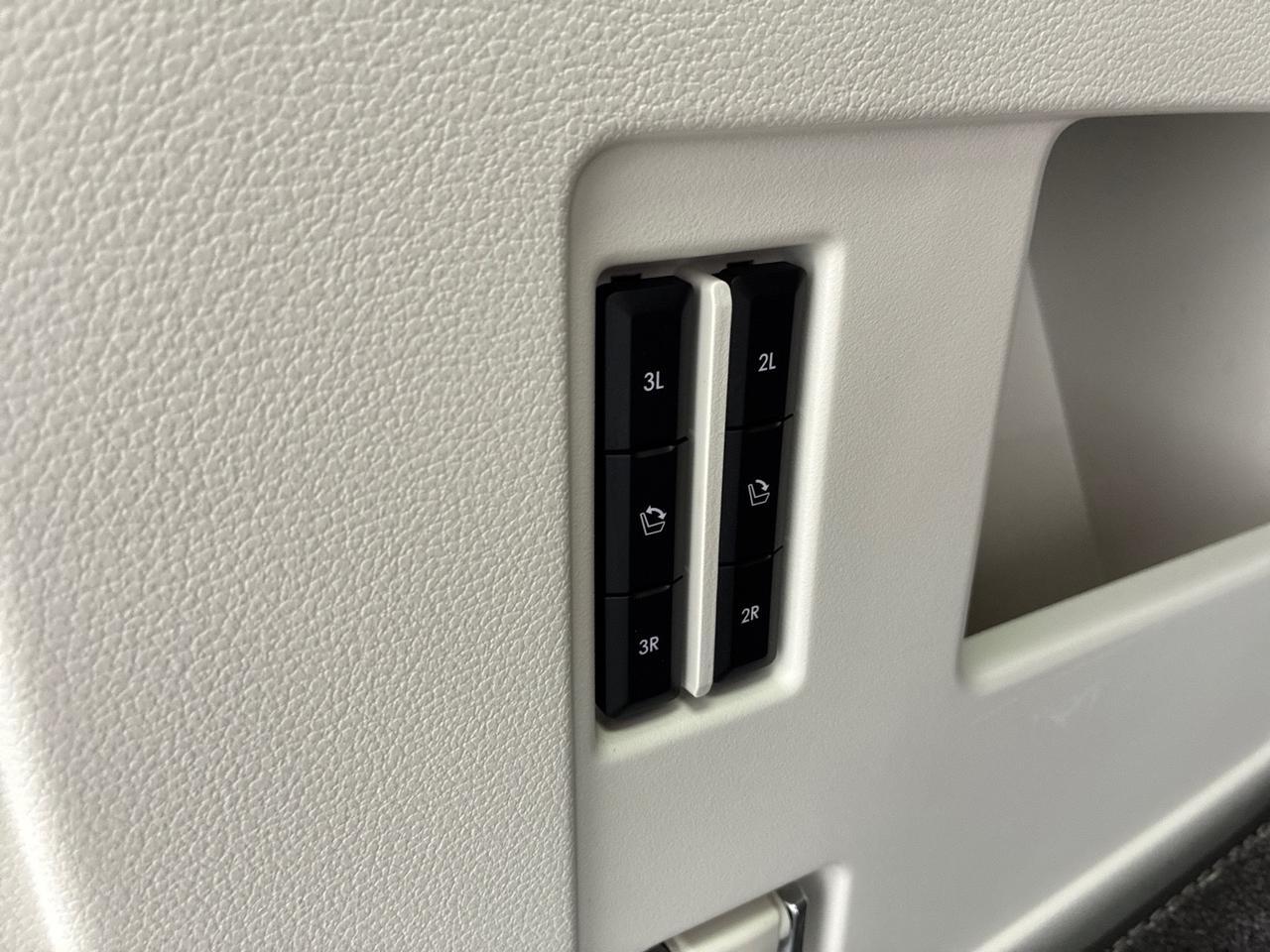 2021 Lincoln Navigator Black Label, Captain&apos;s Chairs w/ Pass Thru, Cargo Convenience Pkg Houston TX