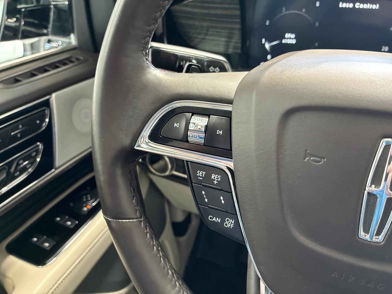 2021 Lincoln Navigator Black Label, Captain&apos;s Chairs w/ Pass Thru, Cargo Convenience Pkg Houston TX