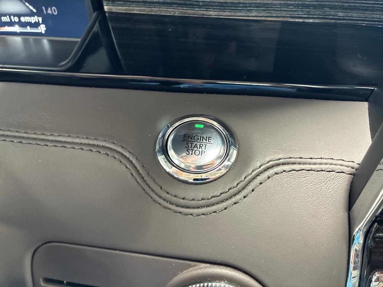 2021 Lincoln Navigator Black Label, Captain&apos;s Chairs w/ Pass Thru, Cargo Convenience Pkg Houston TX