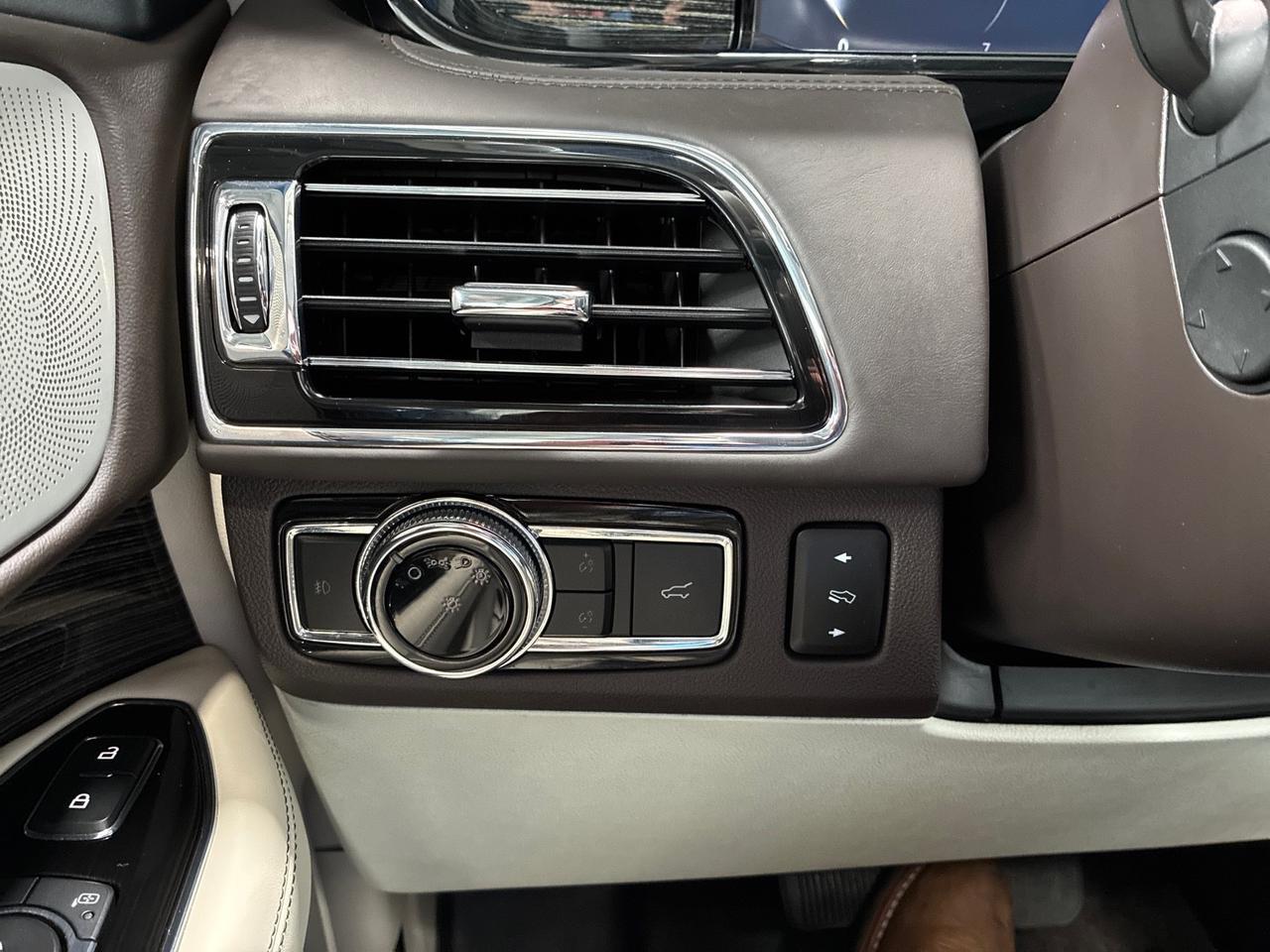 2021 Lincoln Navigator Black Label, Captain&apos;s Chairs w/ Pass Thru, Cargo Convenience Pkg Houston TX
