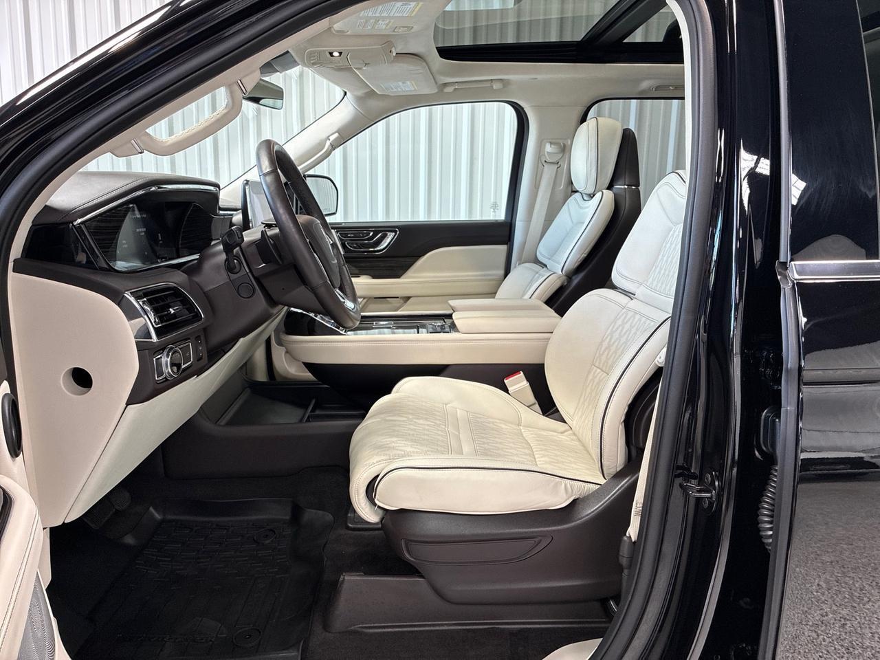 2021 Lincoln Navigator Black Label, Captain&apos;s Chairs w/ Pass Thru, Cargo Convenience Pkg Houston TX