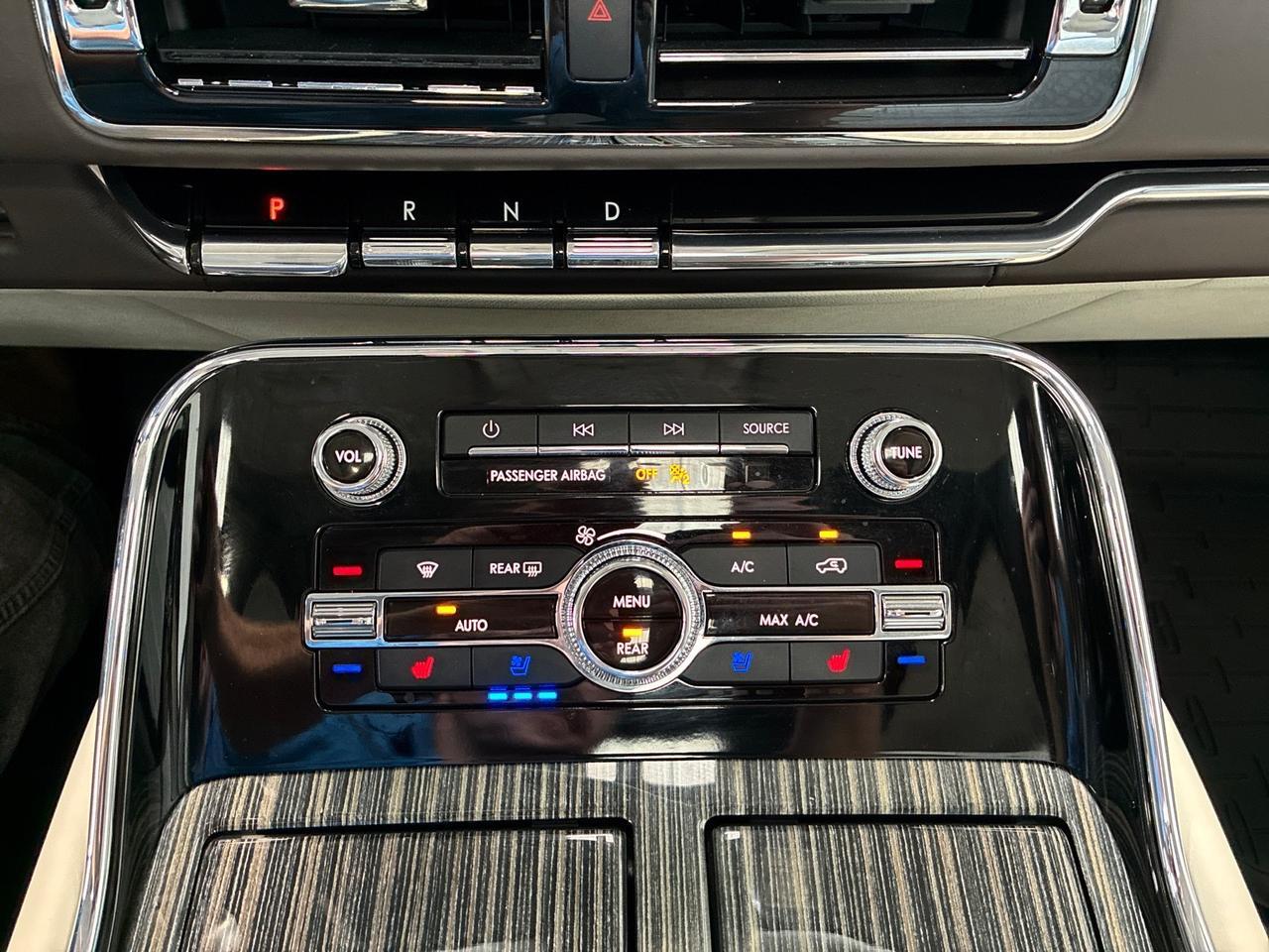 2021 Lincoln Navigator Black Label, Captain&apos;s Chairs w/ Pass Thru, Cargo Convenience Pkg Houston TX