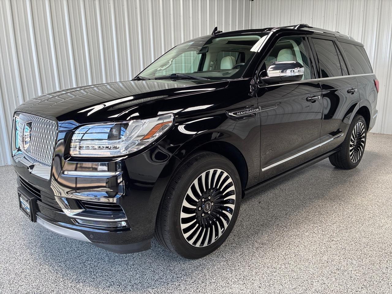 2021 Lincoln Navigator Black Label, Captain&apos;s Chairs w/ Pass Thru, Cargo Convenience Pkg Houston TX