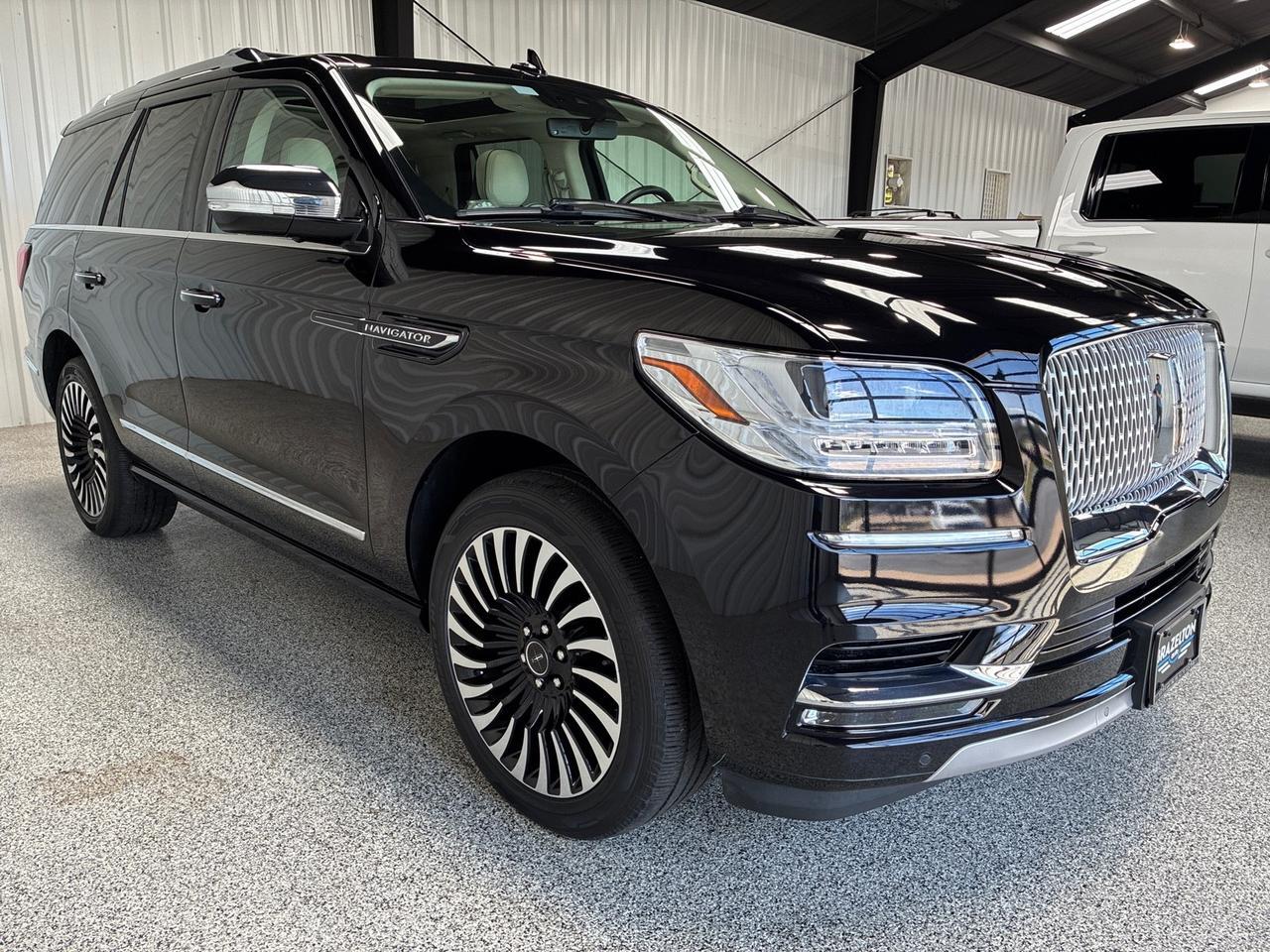 2021 Lincoln Navigator Black Label, Captain&apos;s Chairs w/ Pass Thru, Cargo Convenience Pkg Houston TX