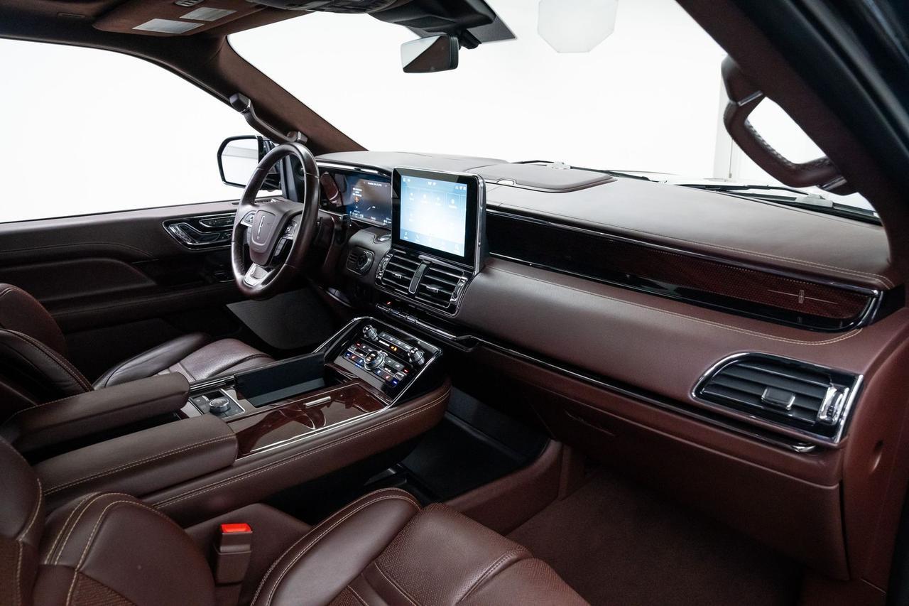 2021 Lincoln Navigator Black Label Second Row Captains Chairs Rear Entertainment Portland OR