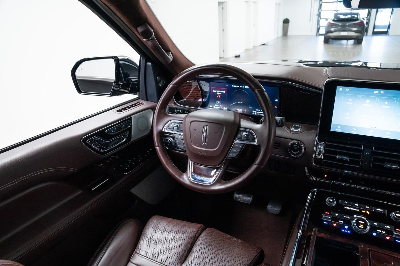 2021 Lincoln Navigator Black Label Second Row Captains Chairs Rear Entertainment Portland OR
