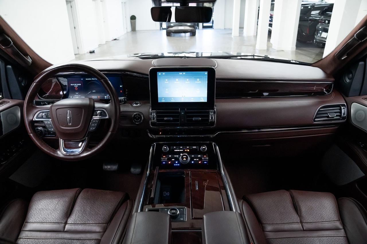 2021 Lincoln Navigator Black Label Second Row Captains Chairs Rear Entertainment Portland OR