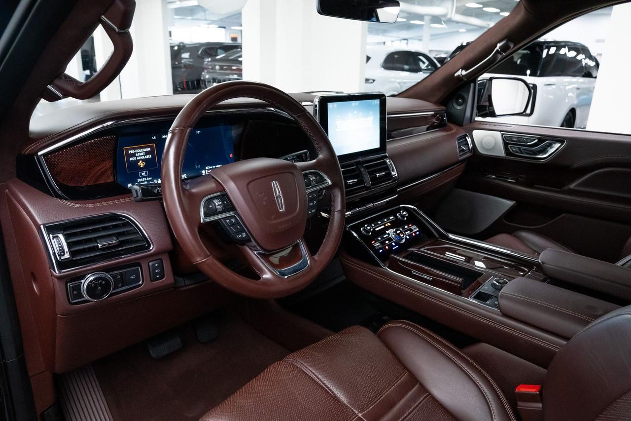 2021 Lincoln Navigator Black Label Second Row Captains Chairs Rear Entertainment Portland OR