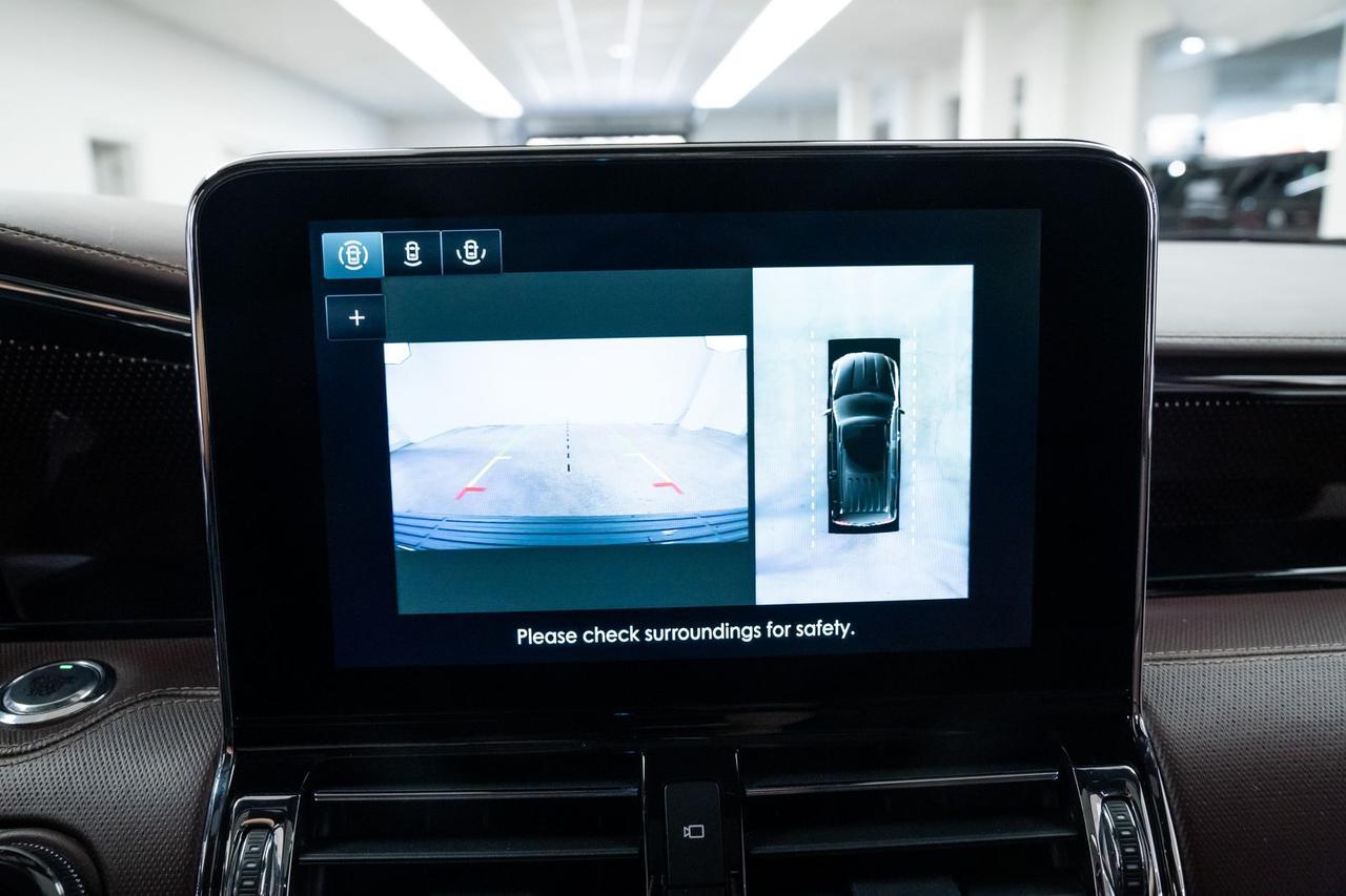 2021 Lincoln Navigator Black Label Second Row Captains Chairs Rear Entertainment Portland OR