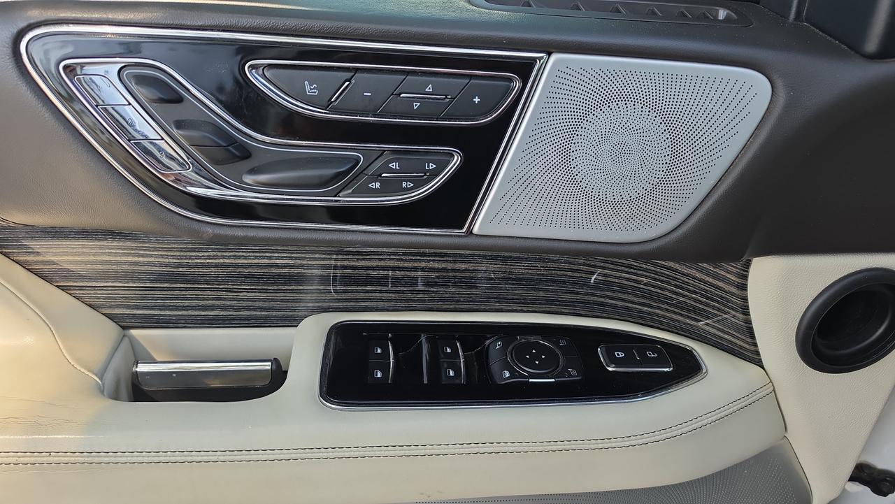 2021 Lincoln Navigator L Black Label