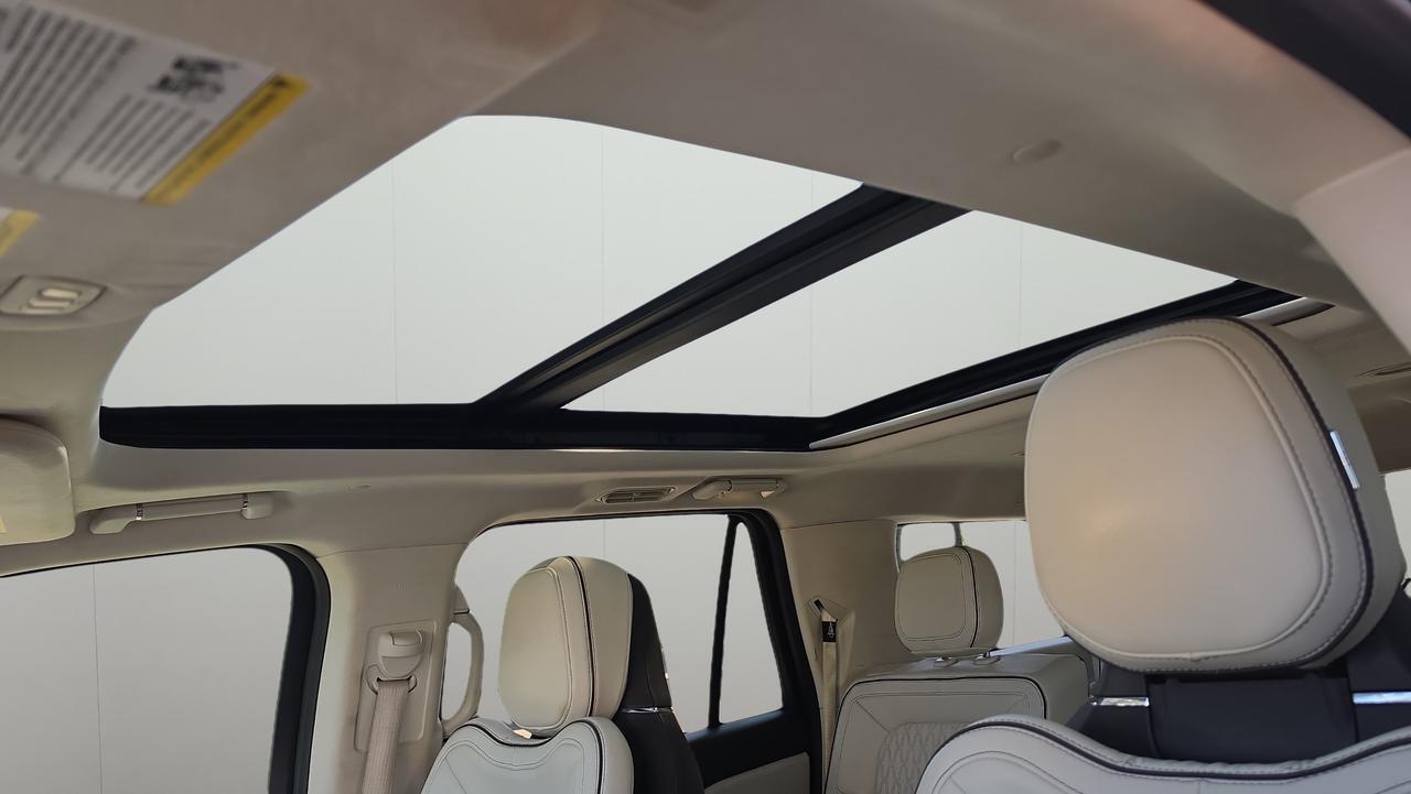 2021 Lincoln Navigator L Black Label