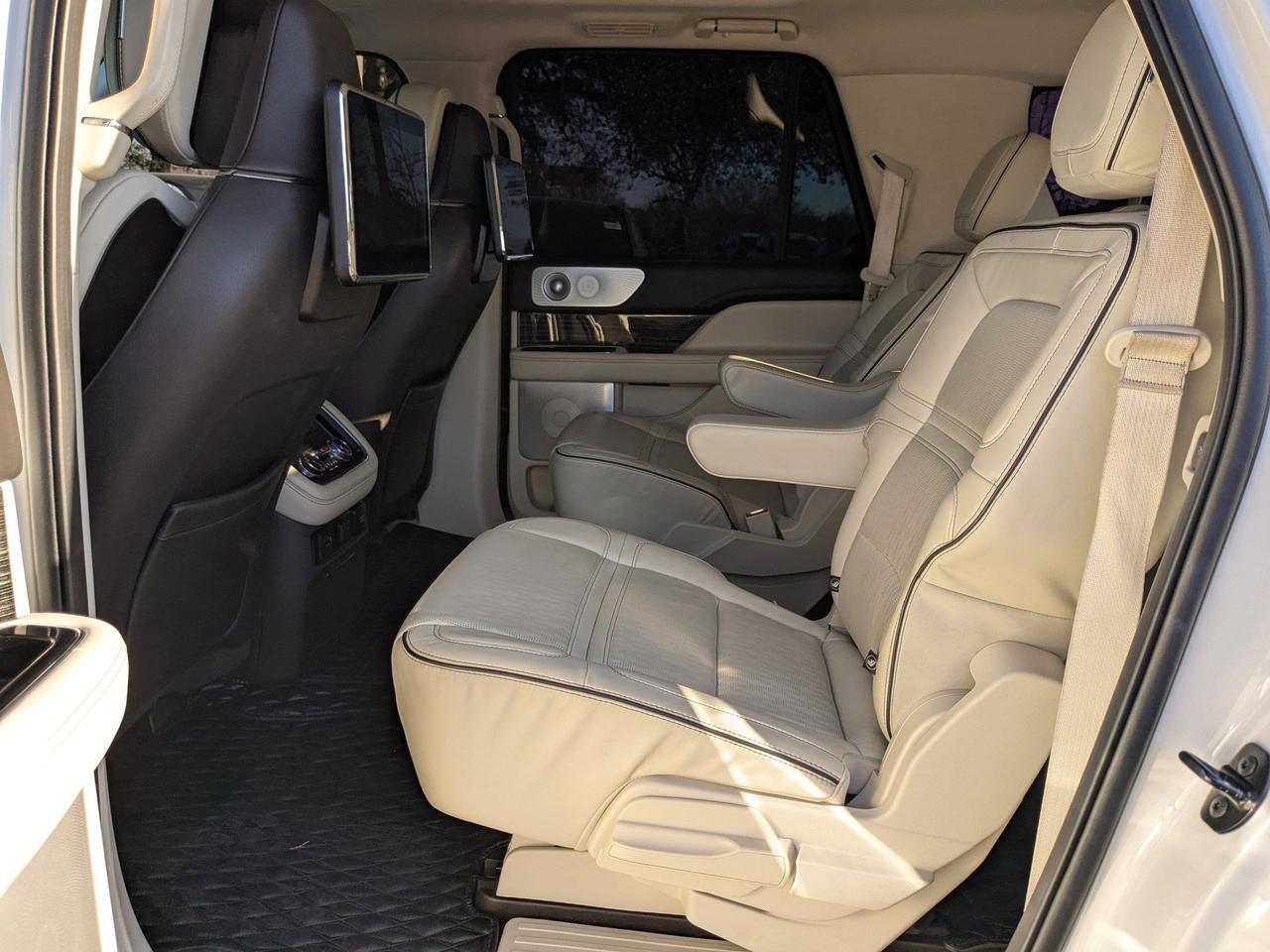 2021 Lincoln Navigator L Black Label