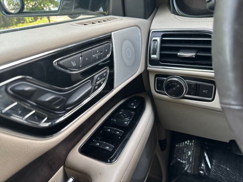 2021 Lincoln Navigator L L Reserve 4WD w/ Luxury Package Arlington VA