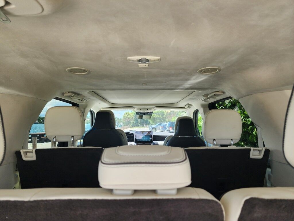2021 Lincoln Navigator L~4X4~ACCIDENT AVOIDANCE SYSTEMS~ADAPTIVE CRUISE CONTROL~AUTO START/STOP~CAMERA WASHER~ECOBOOST~KEYLESS ENTRY~REAR CLIMATE CONTROLS~RUNNING BOARDS~TOW HOOKS~Wi-Fi COMPATIBLE Black Label Sarasota FL