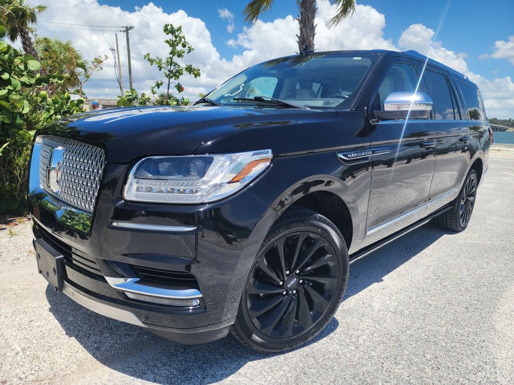 2021 Lincoln Navigator L~4X4~ACCIDENT AVOIDANCE SYSTEMS~ADAPTIVE CRUISE CONTROL~AUTO START/STOP~CAMERA WASHER~ECOBOOST~KEYLESS ENTRY~REAR CLIMATE CONTROLS~RUNNING BOARDS~TOW HOOKS~Wi-Fi COMPATIBLE Black Label Sarasota FL