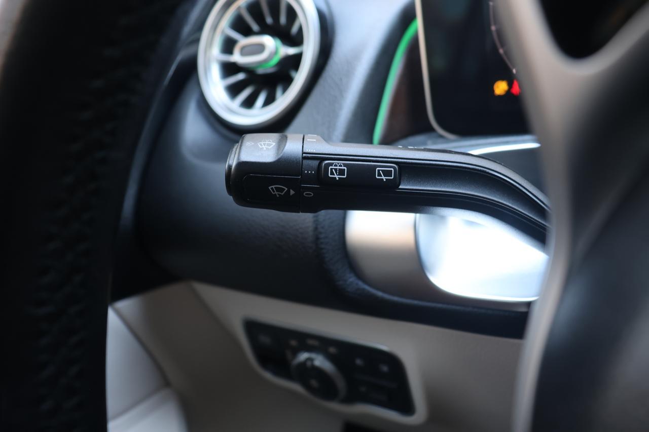 2021 MERCEDES-BENZ GLB 250 Houston TX