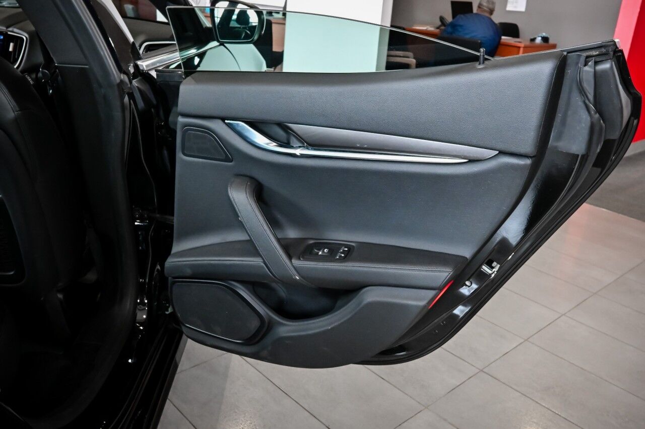 2021 Maserati Ghibli S Q4 photo 28