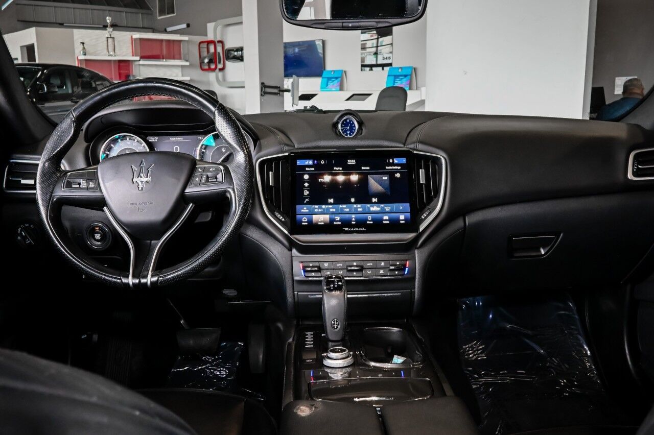 2021 Maserati Ghibli S Q4 photo 32