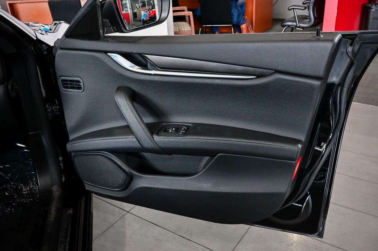 2021 Maserati Ghibli S Q4 photo 31