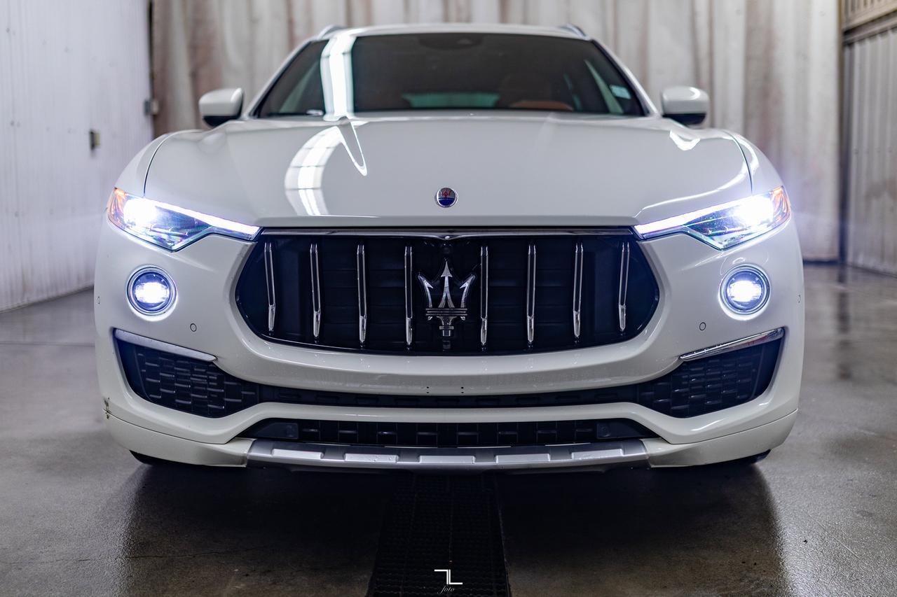 2021 Maserati Levante AWD GranLusso Leather Roof Nav BCam Red Deer AB