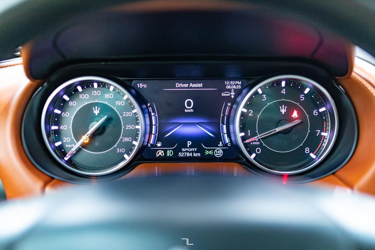 2021 Maserati Levante AWD GranLusso Leather Roof Nav BCam Red Deer AB