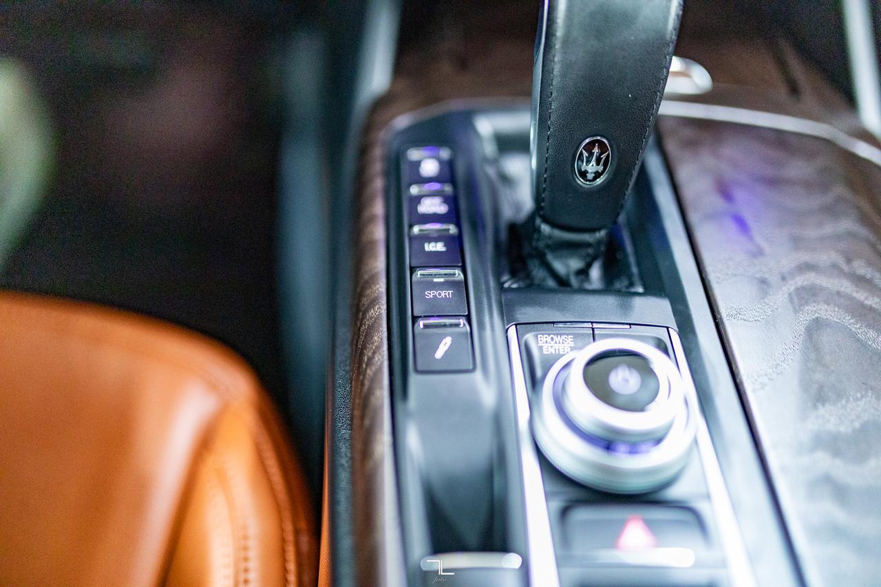 2021 Maserati Levante AWD GranLusso Leather Roof Nav BCam Red Deer AB