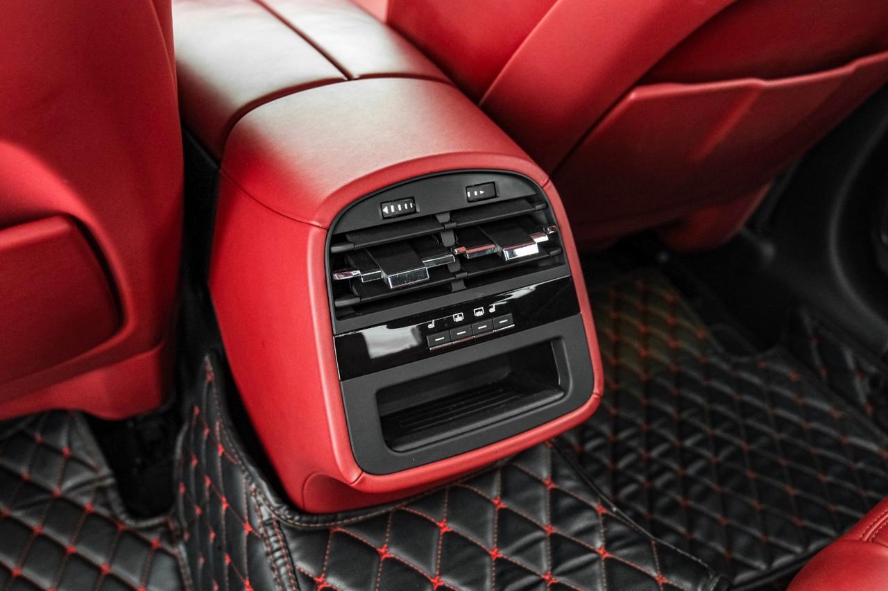 2021 Maserati Quattroporte S Q4 AWD BLIND SPOT NAVIGATION SUNROOF LEATHER HEATED SEATS REAR CAMERA HARMAN KARDON Carrollton TX