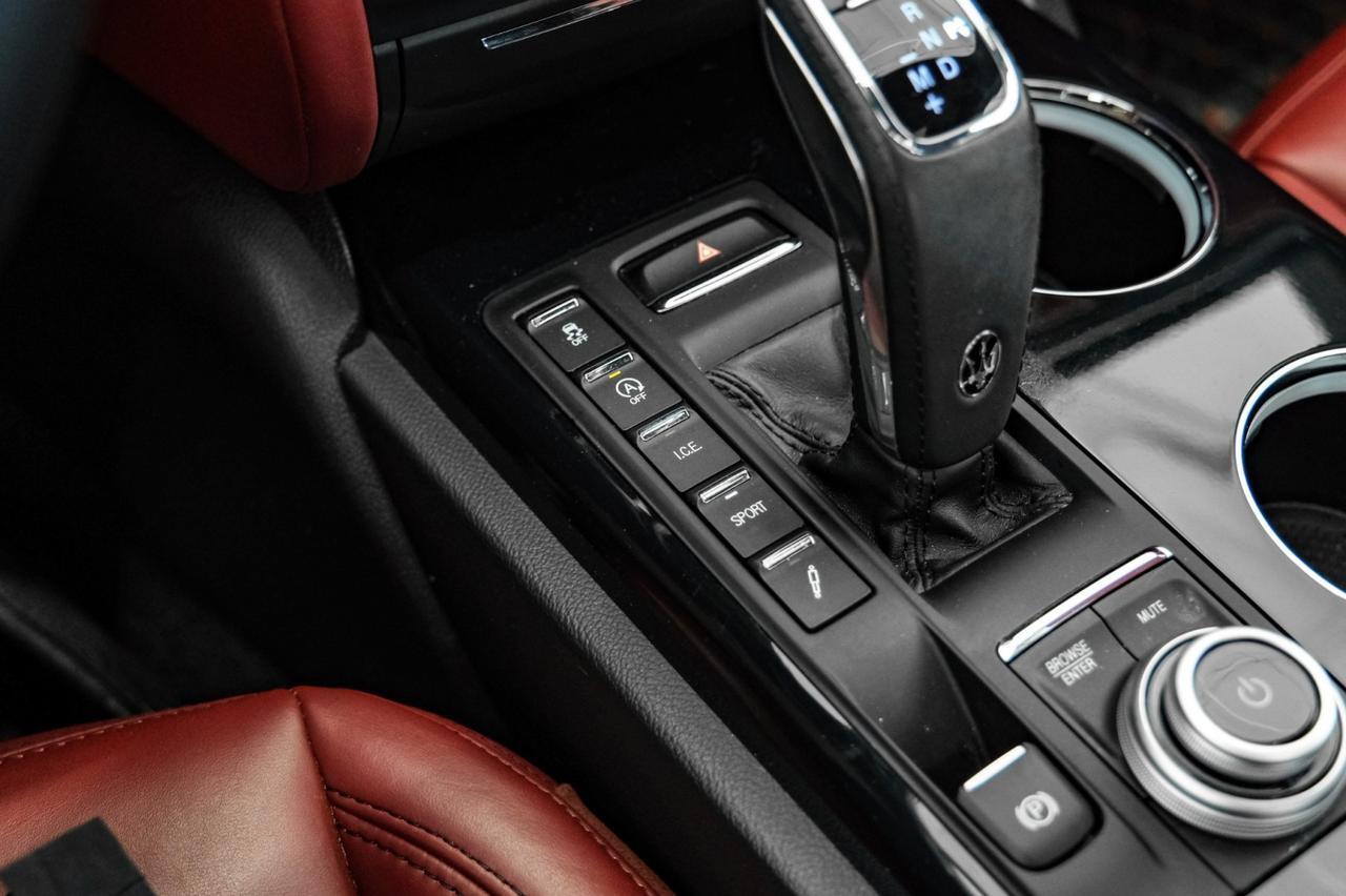 2021 Maserati Quattroporte S Q4 AWD BLIND SPOT NAVIGATION SUNROOF LEATHER HEATED SEATS REAR CAMERA HARMAN KARDON Carrollton TX