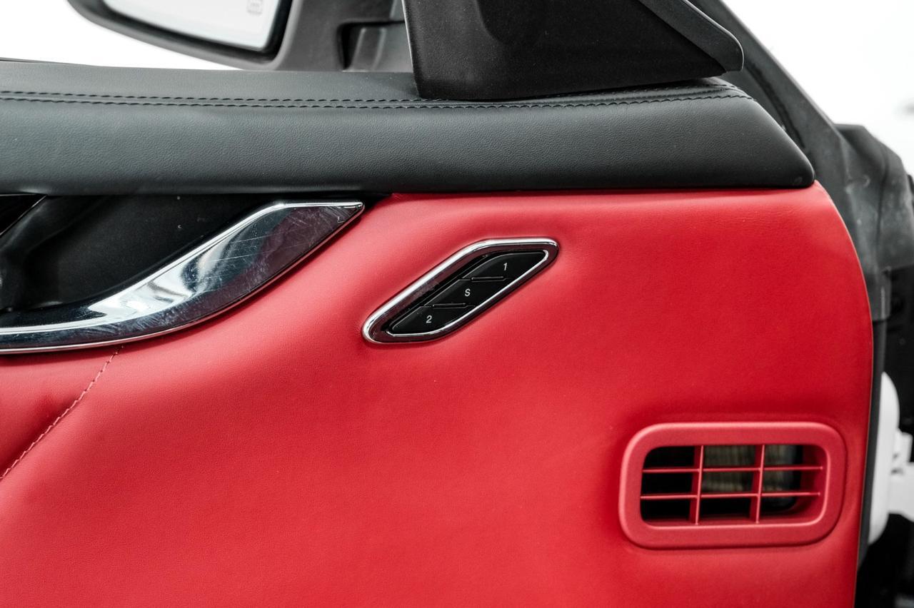 2021 Maserati Quattroporte S Q4 AWD BLIND SPOT NAVIGATION SUNROOF LEATHER HEATED SEATS REAR CAMERA HARMAN KARDON Carrollton TX