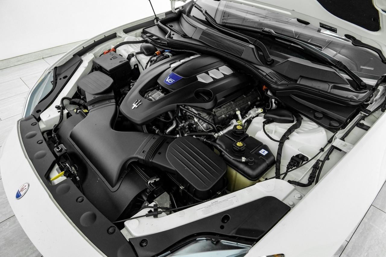 2021 Maserati Quattroporte S Q4 AWD BLIND SPOT NAVIGATION SUNROOF LEATHER HEATED SEATS REAR CAMERA HARMAN KARDON Carrollton TX