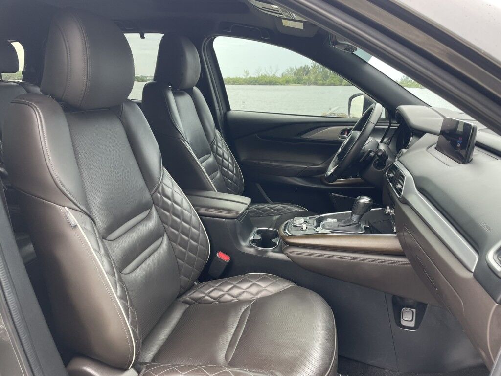 2021 Mazda CX-9 SIGNATURE~SKYACTIVE~COOLED/HEATED FRONT SEATS~QUILTED LEATHER~NAVIGATION~BOSE STEREO~ONLINE FINANCE AND SHIPPING AVAILABLE!!!! Sarasota FL