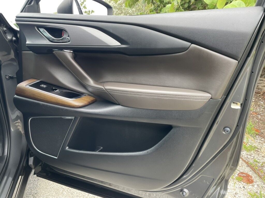 2021 Mazda CX-9 SIGNATURE~SKYACTIVE~COOLED/HEATED FRONT SEATS~QUILTED LEATHER~NAVIGATION~BOSE STEREO~ONLINE FINANCE AND SHIPPING AVAILABLE!!!! Sarasota FL