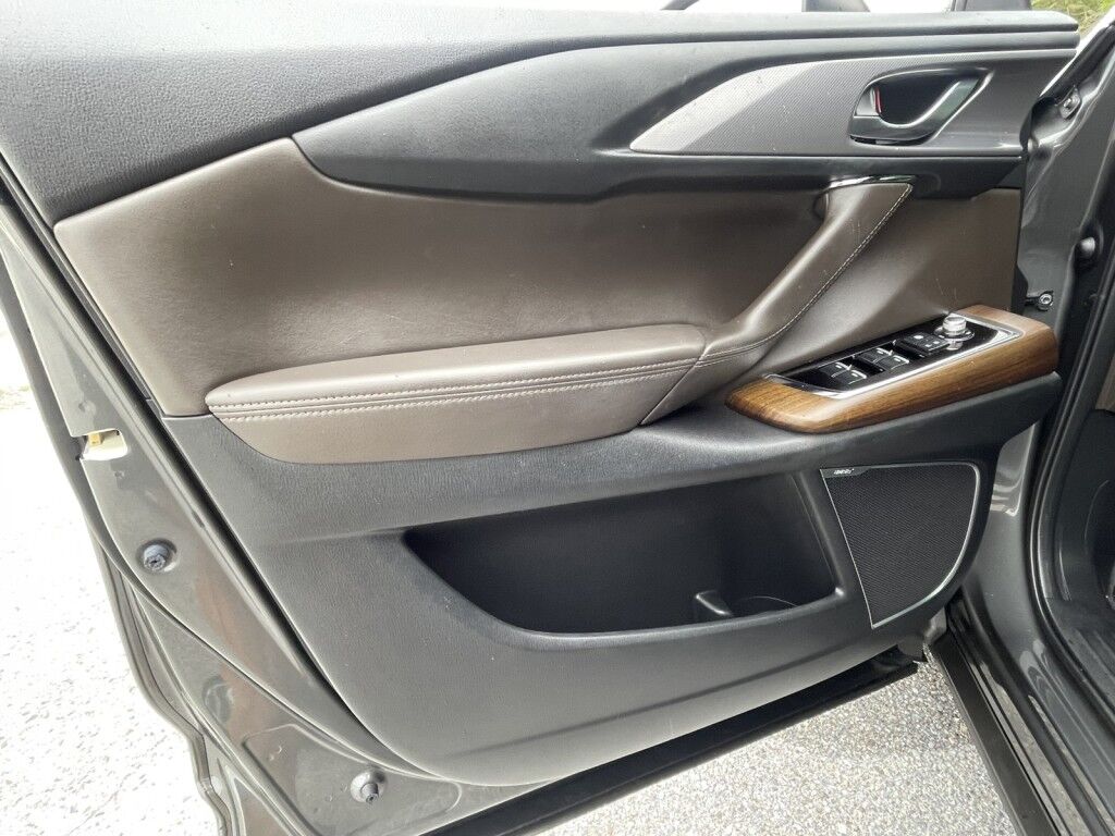 2021 Mazda CX-9 SIGNATURE~SKYACTIVE~COOLED/HEATED FRONT SEATS~QUILTED LEATHER~NAVIGATION~BOSE STEREO~ONLINE FINANCE AND SHIPPING AVAILABLE!!!! Sarasota FL