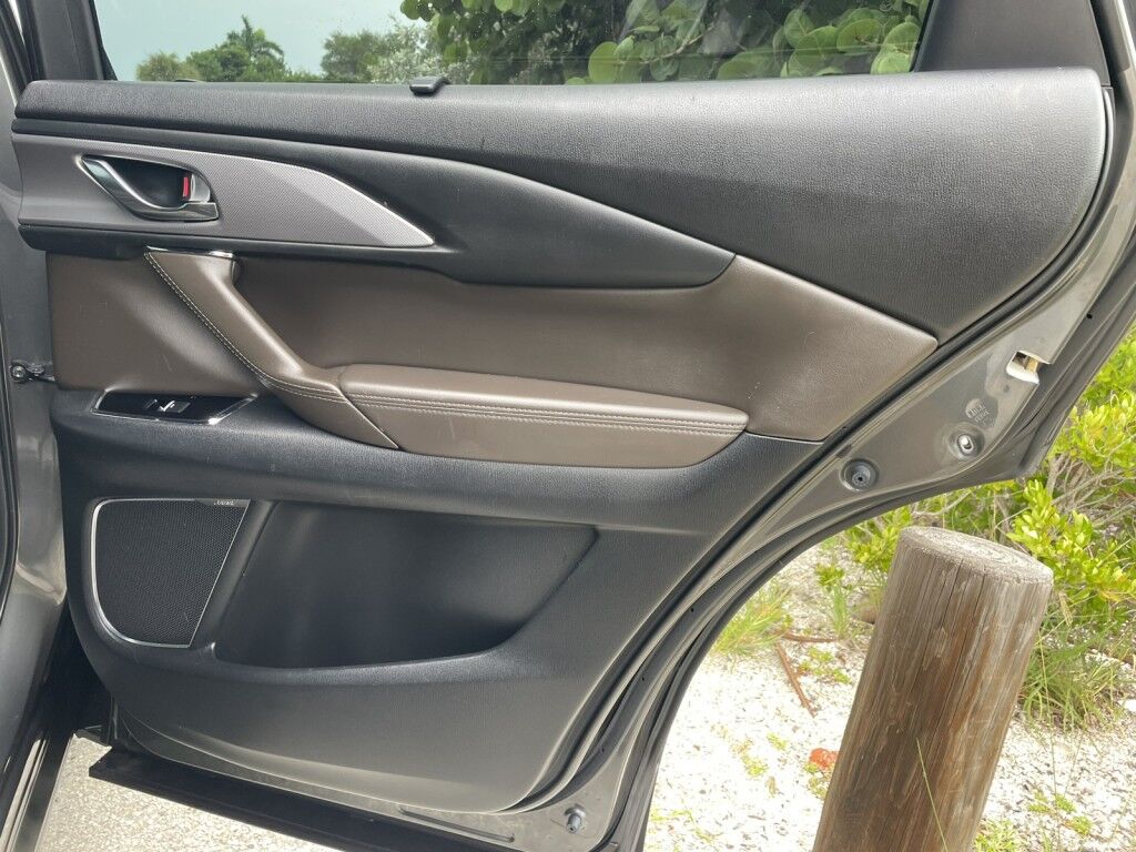 2021 Mazda CX-9 SIGNATURE~SKYACTIVE~COOLED/HEATED FRONT SEATS~QUILTED LEATHER~NAVIGATION~BOSE STEREO~ONLINE FINANCE AND SHIPPING AVAILABLE!!!! Sarasota FL