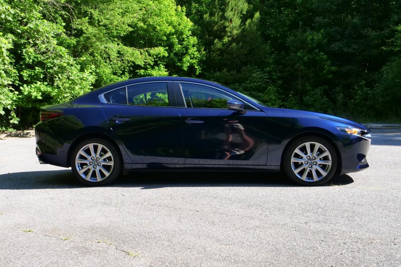 2021 Mazda Mazda3 Select / CarPlay / Back Up Camera! High Point NC