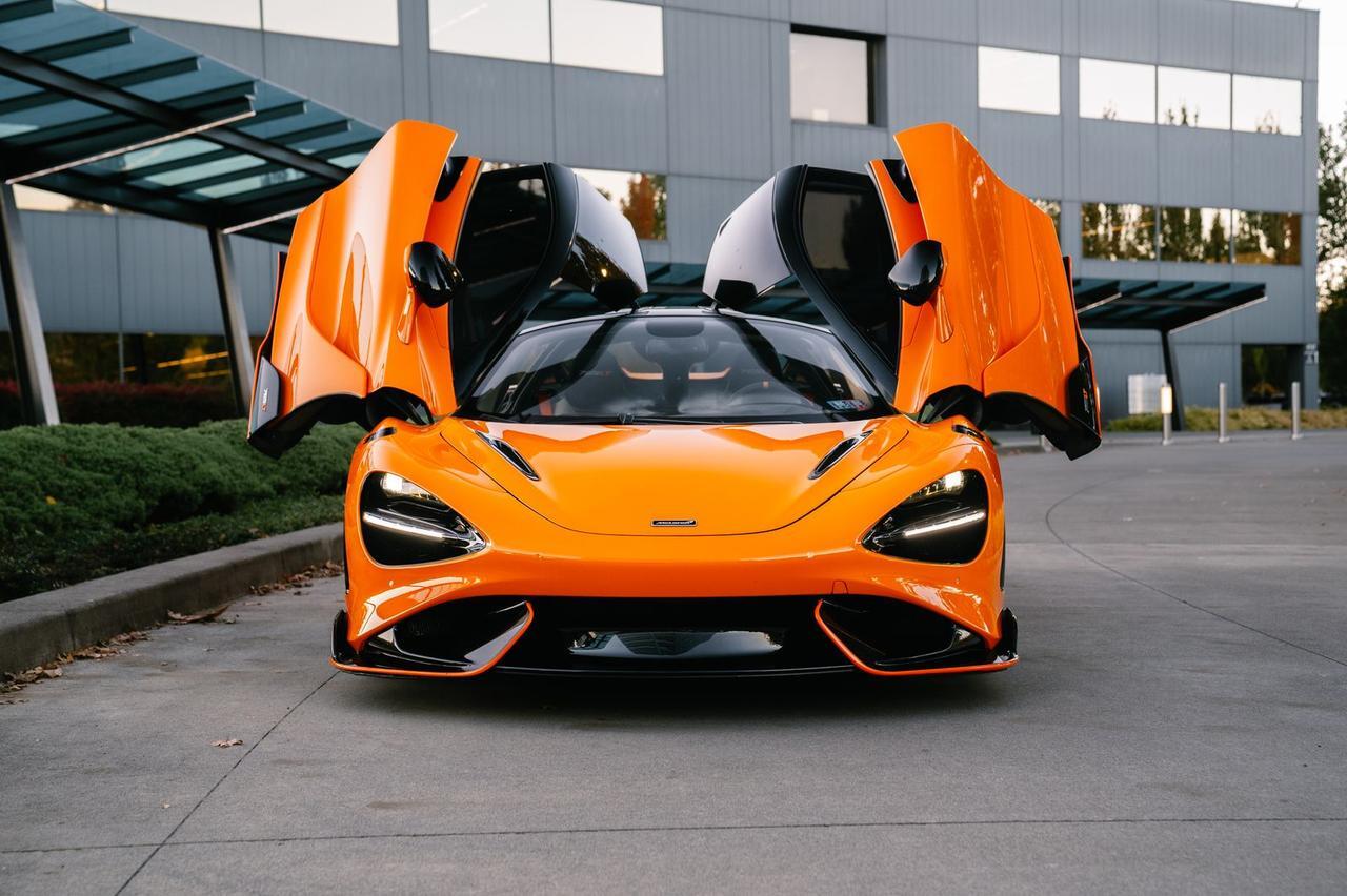 2021 McLaren 765LT MSO Carbon Fiber Roof Scoop / Senna Seats / MSO Bl Portland OR
