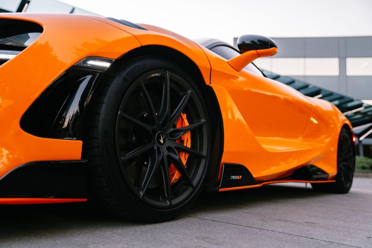 2021 McLaren 765LT MSO Carbon Fiber Roof Scoop / Senna Seats / MSO Bl Portland OR