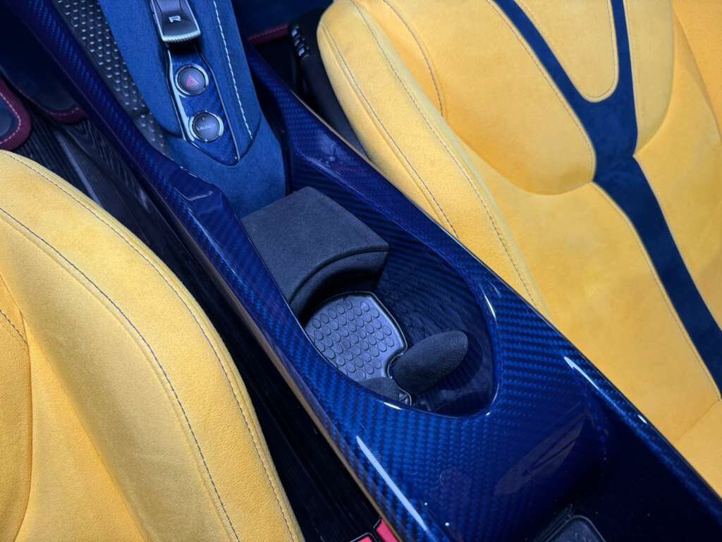 2021 McLaren 765LT ONE OF ONE MSO SPEC! Light Gloss Pistachio paint, factory roof scoop, Bowers & Wilkins audio & MORE! Fort Lauderdale FL